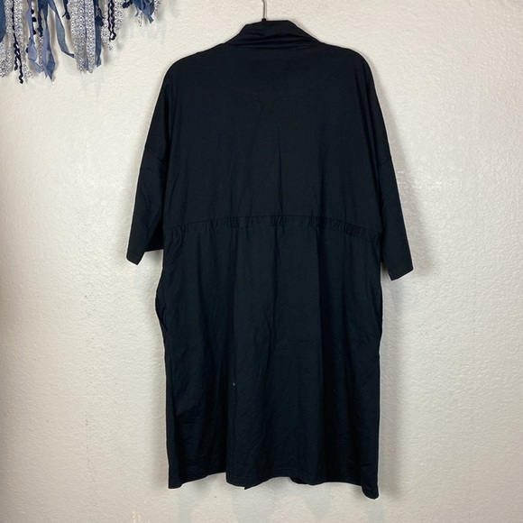 Black Women's Robe - Picture 6 of 6